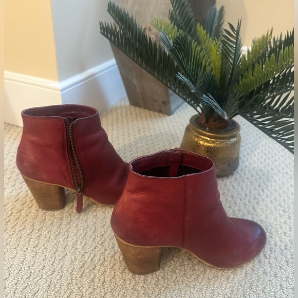 Fall themed Ombré Ankle booties - Picture 1 of 9
